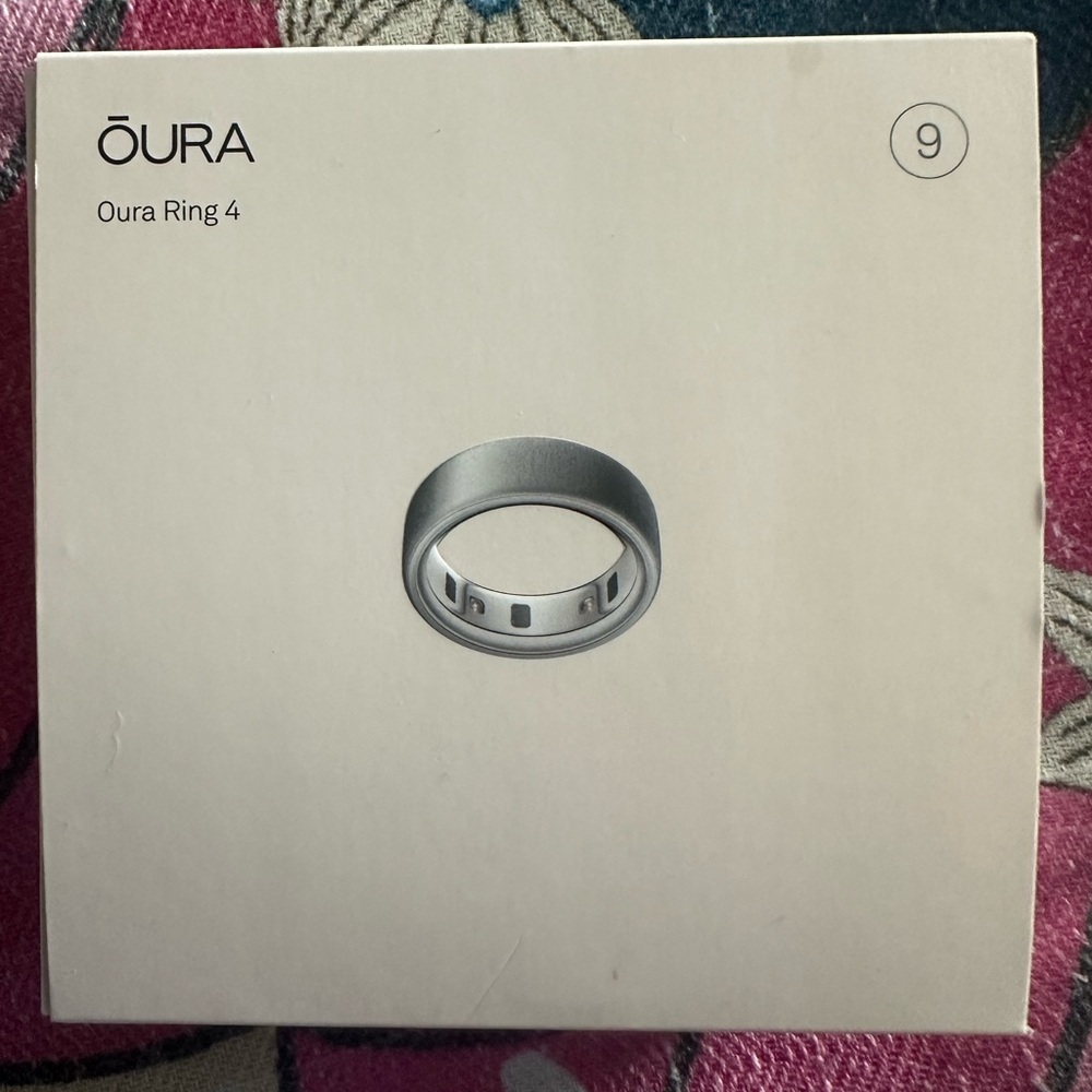 Oura Ring 4-Brushed Silver Sz 9